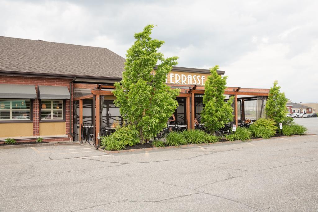Hotel-Resto-Bar Le Journel Saint-Joseph-de-Beauce ภายนอก รูปภาพ